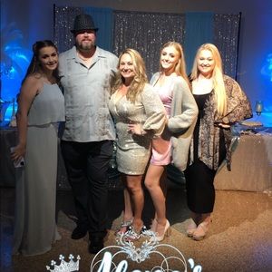 Meet your Posher, Desiree